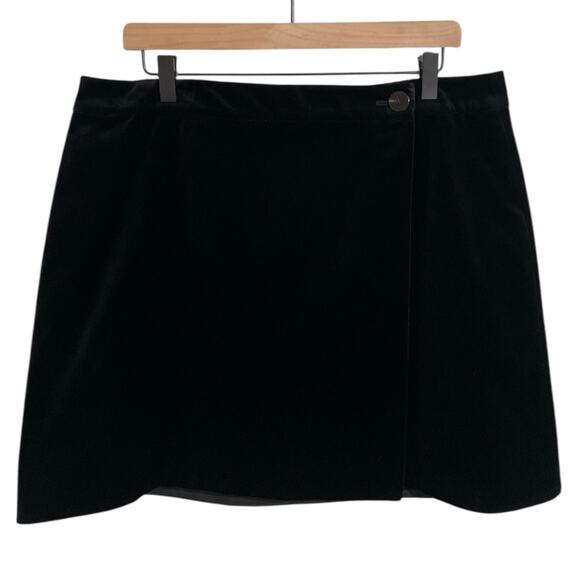 Theory Velvet Wrap Mini Skirt Black Size 14 - Picture 3 of 10